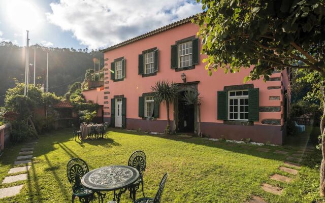Casa da Fajã Alta with breakfast by An Island Apart