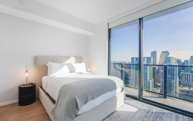 Views Apartment Near Bayfront Park
