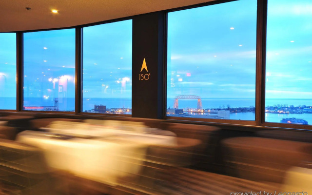 Radisson Hotel Duluth - Harborview