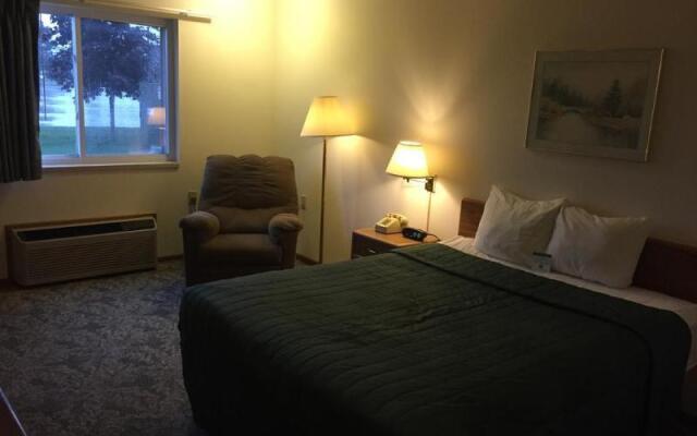 Baymont Inn & Suites ESCANABA
