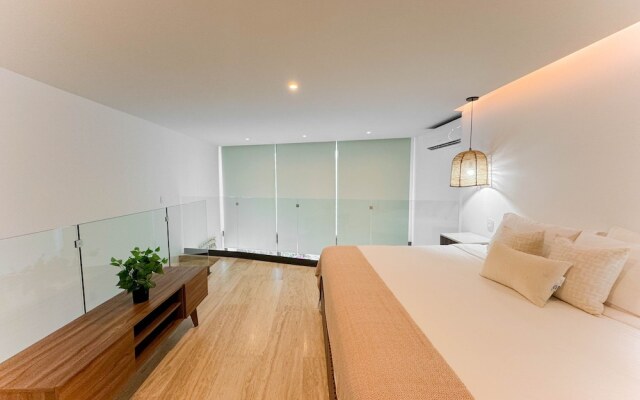 Warm Loft With Incredible Garden View 014 By Sandy Powerful