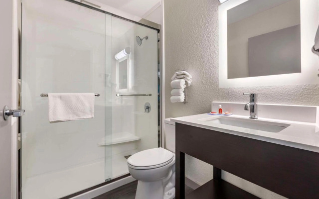 Greenville Pelham Inn by IHG