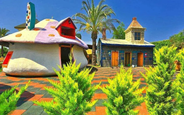 Lyra Resort & Spa
