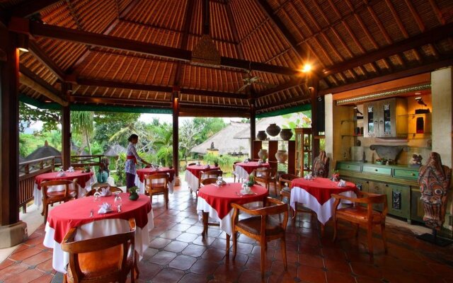 Alam Puri Art Museum, Resort & Spa