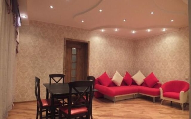 Apartment on Zamkovaya 12