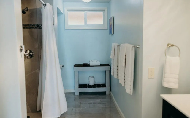 Grapetree Bay Hotel & Villas