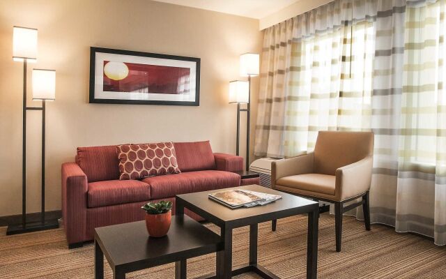 Courtyard by Marriott Los Angeles Woodland Hills