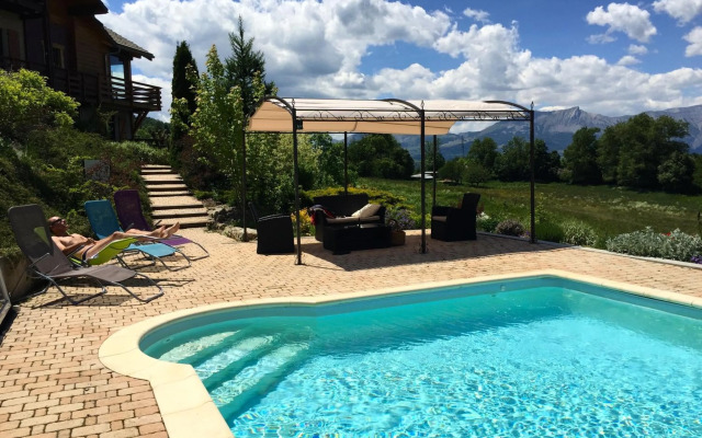 "La Coustille" Chambres et Table d'Hôtes