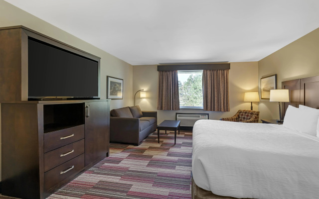 Best Western Plus Stoneridge Inn & Conference Centre