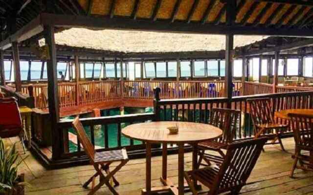 Pulau Pelangi Resort
