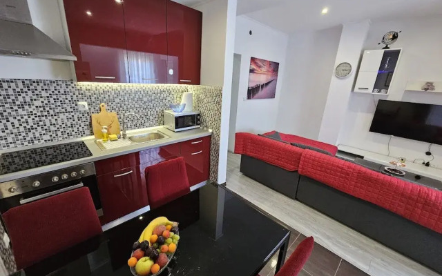 Modern Apartment Nikola in a Quiet Area