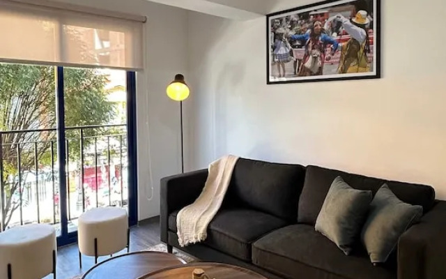 w Trendy 2BR Duplex Retreat in Cusco