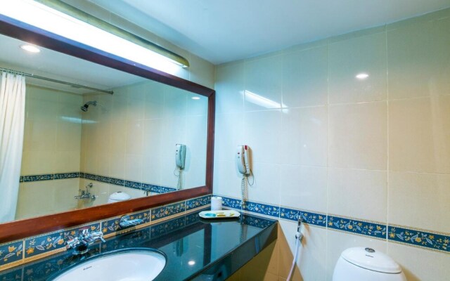 Golf View Hotel and Suites