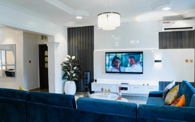Nansource Luxury 3 bedroom Apartment