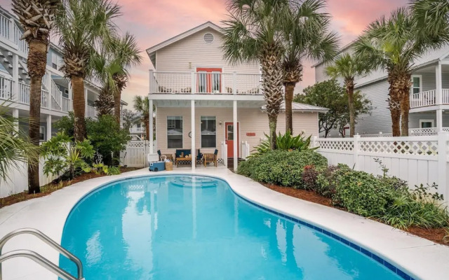 Matthew Blvd - Marina