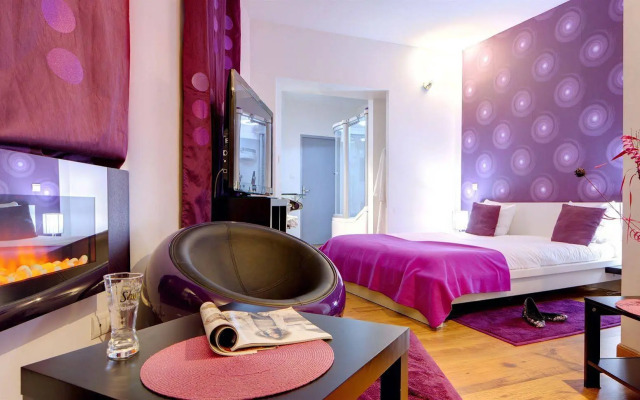 Hotel M