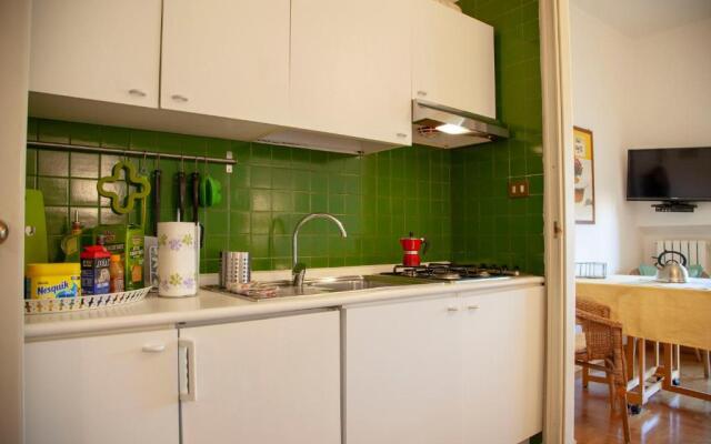 Delmirani's Book Apartments - Vatican View