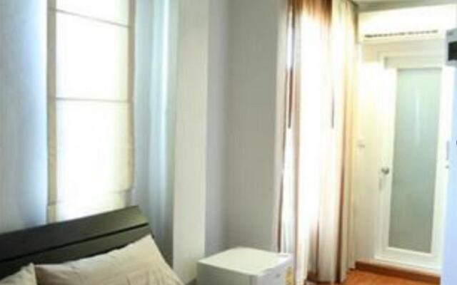 B8 Rooms Hotel Bangkok