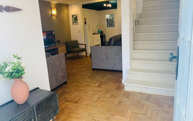 Lindo Sobrado ( 3 min. Consulado EUA)