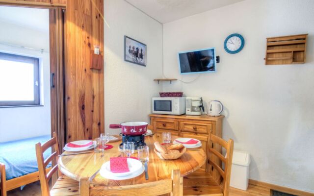 Les Mousquetons 24101