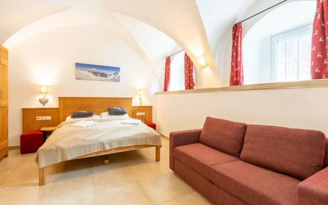 Traditional Holiday Home With Sauna in Niedernsill