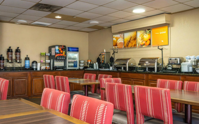 Comfort Inn & Suites Lakeland North I-4