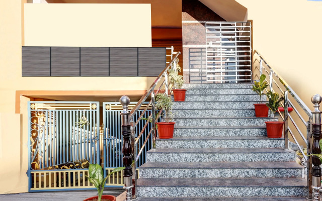 Super Hotel O Vizianagaram Near Railway Station