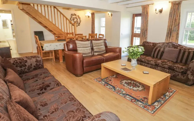 Bryn Dedwydd Farmhouse