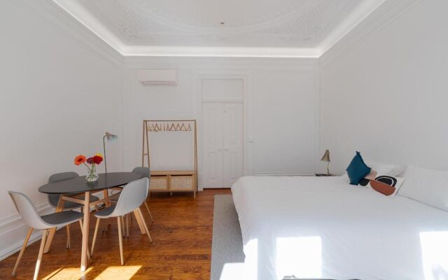 Almada Villa
