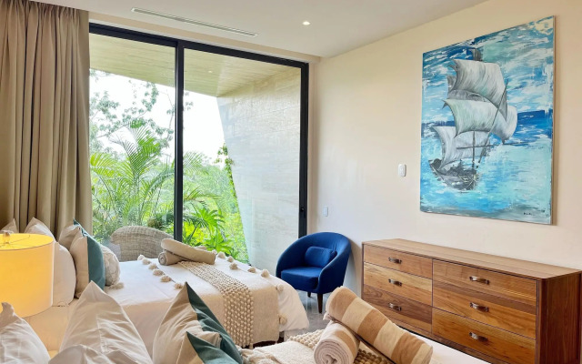 Mistiq Luxury Condo