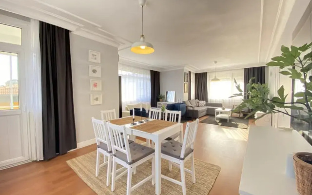 Missafir Sleek Flat With Balcony on Bagdat Street