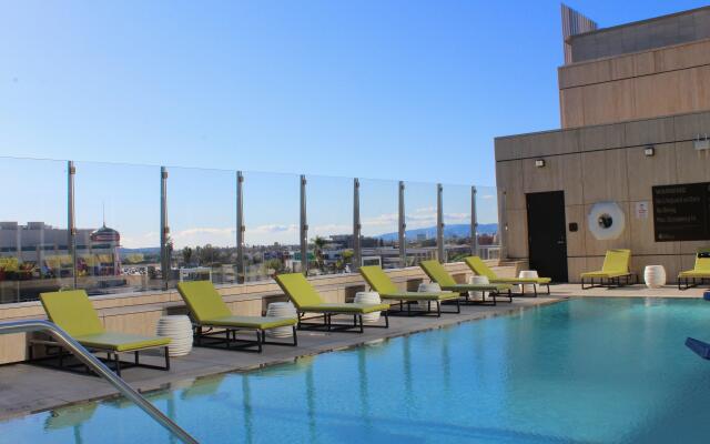 Hotel Indigo Los Angeles Downtown by IHG