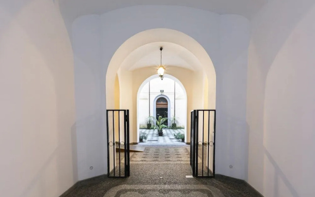 Sonder - Colosseum Apartment