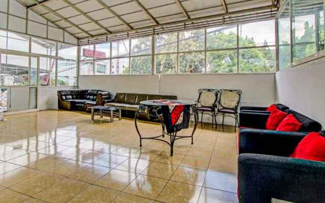 OYO Life 90077 Live Homestay