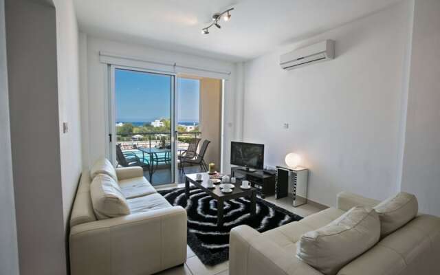 Beautiful Apartment With Communal Pool, Protaras Apartment 1287