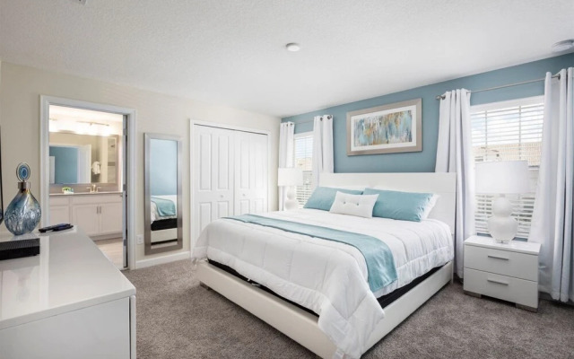 4BR 3BA ChampionsGate  Townhome