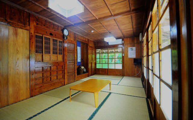 Makiya Tokusukeya