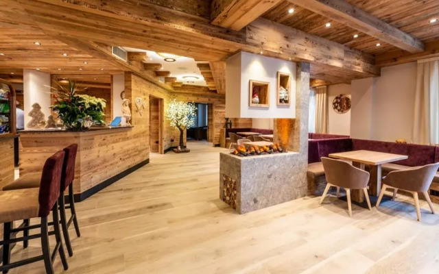 Lady Maria Hotel & Resort