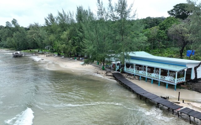 Sandy Beach Bungalows