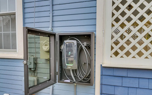 Pet-friendly Murph Landing - 1 Mile to Wvu!