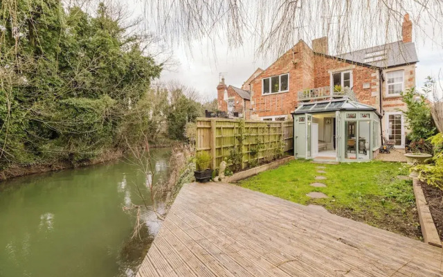 Stunning 3 Bedroom Oxford Retreat