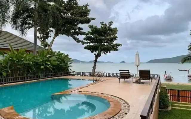 SeaView Villa Private Pool Table V195