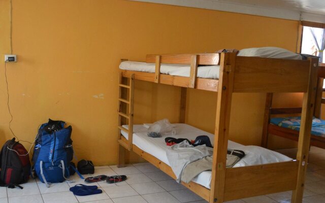 Ratu Kini Backpackers & Dive Resort