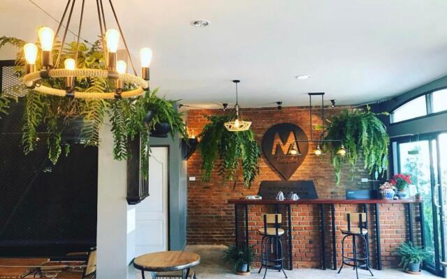 M Hostel and Cafe