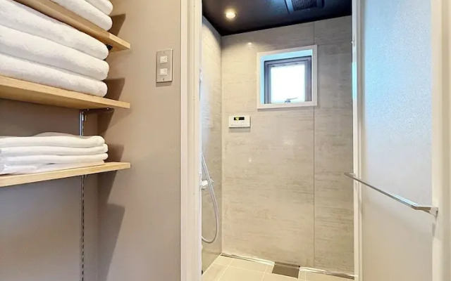 Reno bld 301
