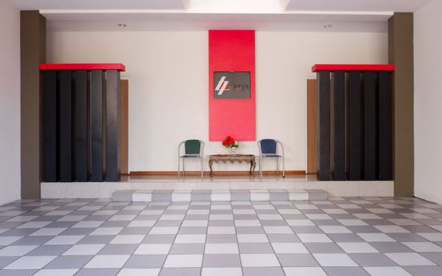 RedDoorz Plus near Mall Ciputra Semarang