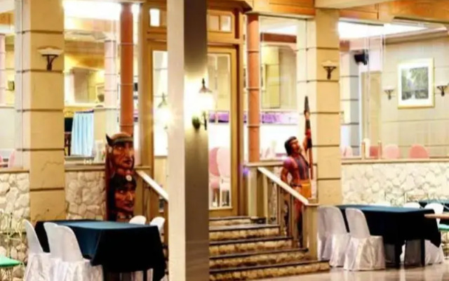 Sak Phu Duen Hotel & Resort