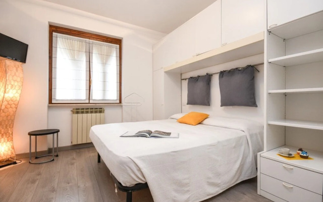 Zoe Apartment