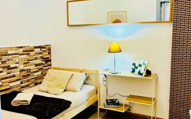 Basic Interior Apartment Sagrada Familia