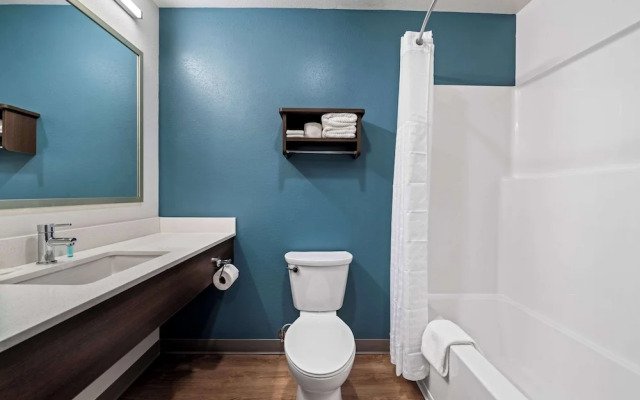 Woodspring Suites Loves Park Rockford